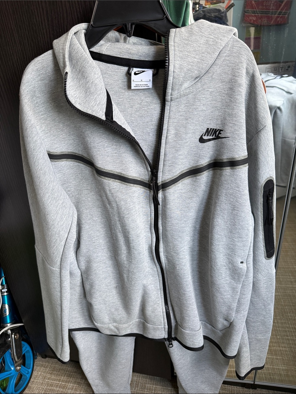 Nike Tech Men track suit Gray and Black Full-Zip Hoodie size M